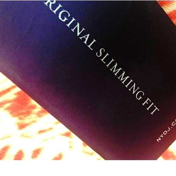 NEW NYDJ Ankle Jeans 8 Orange Print Straight Leg HR Lift Tuck Slimming USA - Picture 9 of 14